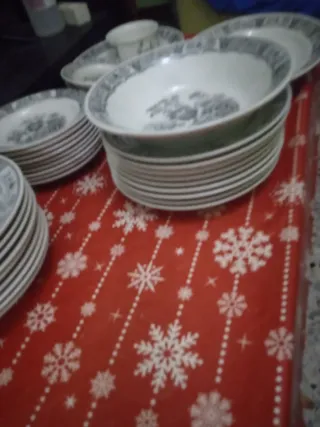 Vajilla Gil Vargas Segovia Porcelana p/ 9 personas