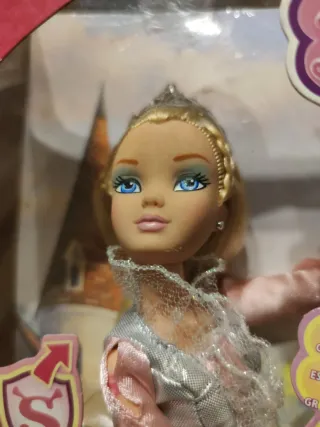 Muñeca Shrek Princesses Cenicienta