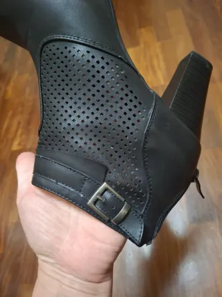 Stivaletti n. 39 neri