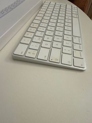 Teclado Apple Magic Keyboard Plata inalámbrico