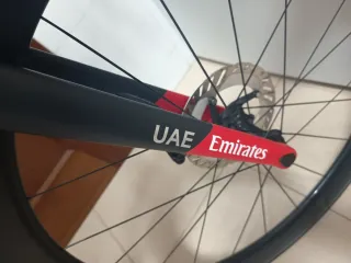 Kit Cuadro Colnago V4RS UAE Team Top