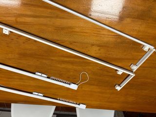 Riel para cortina blanco