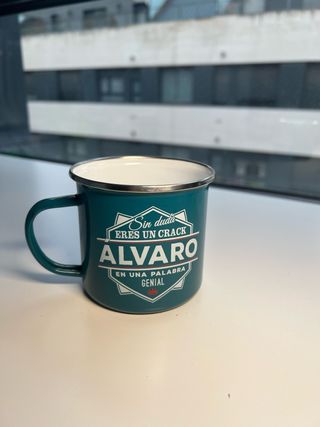 TAZA PERSONALIZADA “ÁLVARO” – ERES UN CRACK