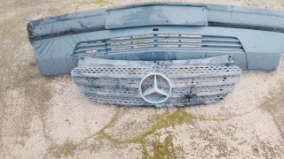 Rejilla Mercedes-Benz Impecable