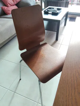 Mesa comedor BJURSTA IKEA y 4 sillas