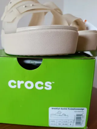 Sandalias Crocs Brooklyn Beige Talla 41-42