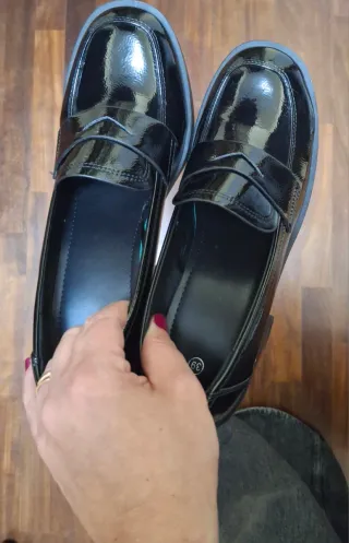 Scarpe con tacco verniciate nere