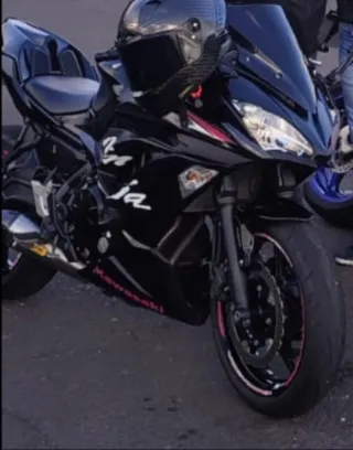 Kawasaki ninja 650 como nueva ITV enero 2028.