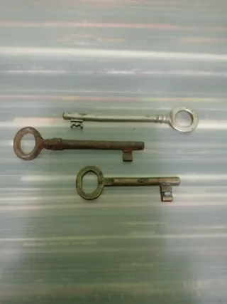 Lote de 3 llaves antiguas