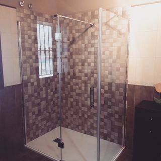 Mampara de ducha hecha a mano