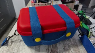 Nintendo Switch OLED CON SCHERMO ROTTO