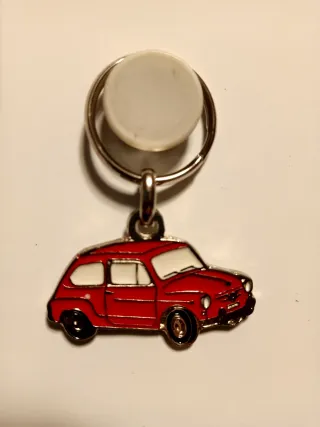LLAVERO SEAT 600 ROJO