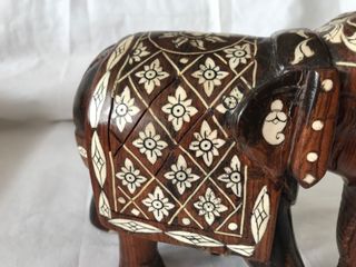 Elefante de madera tallado India