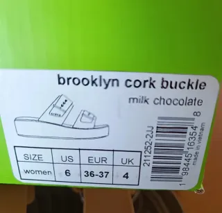 Sandalias Crocs Brooklyn Cork Buckle milk chocolat