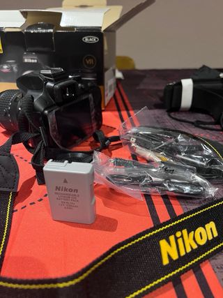 Cámara Nikon D3300 + Objetivo 18-55 VR