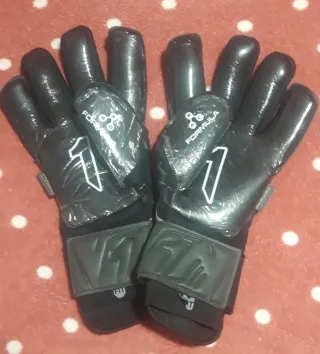 Guantes Portero Egotiko Vengador Pro T9