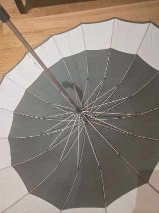 Paraguas manual beige y verde oliva