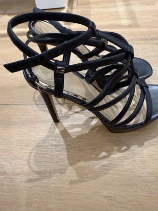 Sandalias Guess Tacón Negro