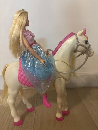 Barbie Princesa con Caballo Musical