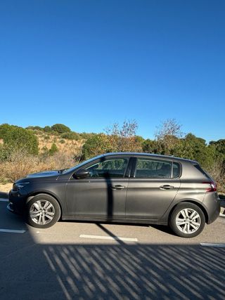 Peugeot 308 2021
