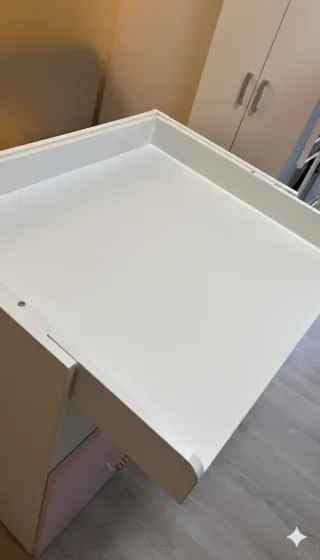 Mesa cambiador bebé con cajones y estantes