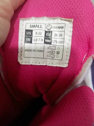 Patines en línea infantiles, rodilleras, casco y b