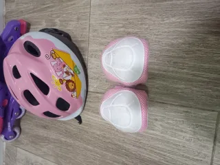 Patines en línea infantiles, rodilleras, casco y b