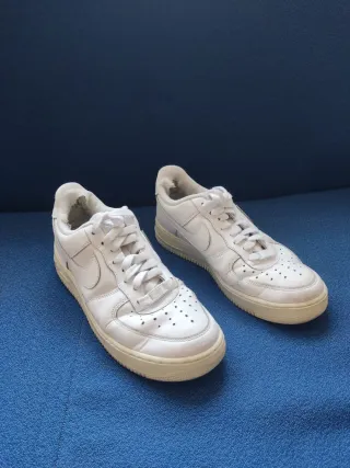 Lote de 10 Zapatillas Nike Air Force 1 Blancas VER