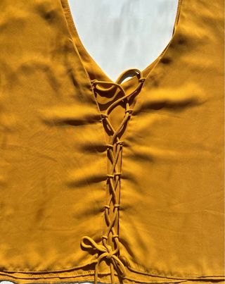 Blusa Amarilla con tiras ajustables