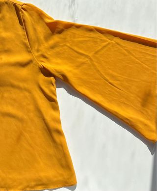 Blusa Amarilla con tiras ajustables