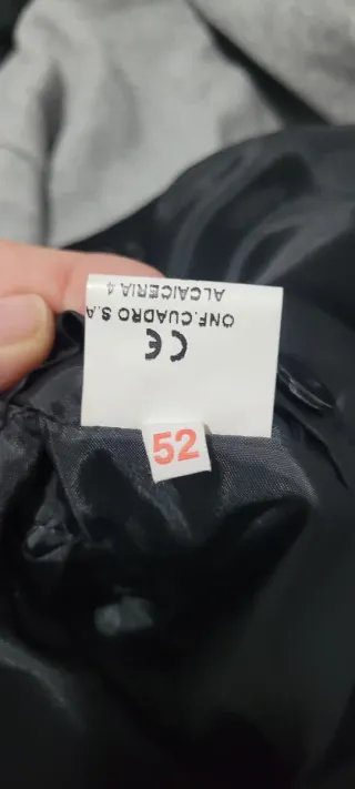 Traje de corto hombre negro