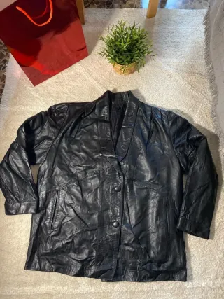 Chaqueta de cuero vintage negra