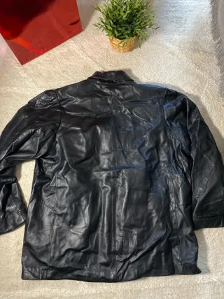 Chaqueta de cuero vintage negra