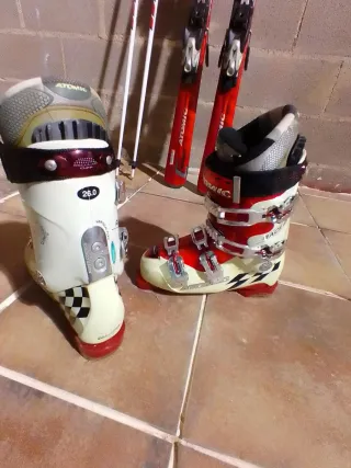 Botas,bastones y esqui de esquí Atomic Race