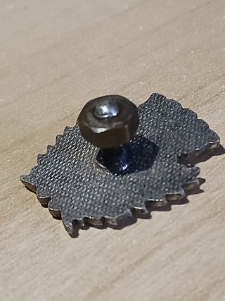 Spilla stemma con corona e aquila