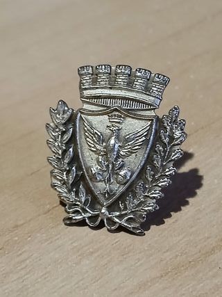 Spilla stemma con corona e aquila