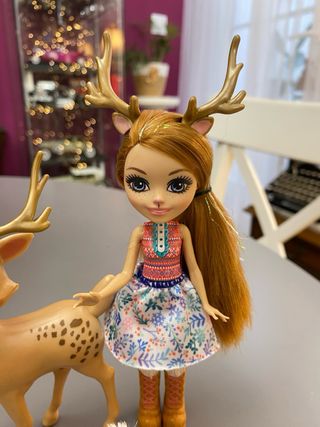 Muñeca Enchantimals con renos