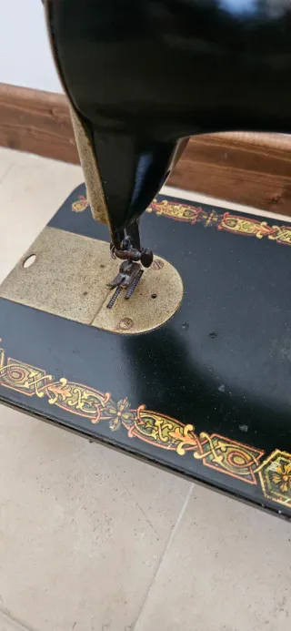 ⚜️Máquina de Coser Hexagon Antigua⚜️