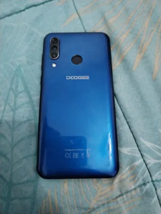 Móvil Doogee azul Marino