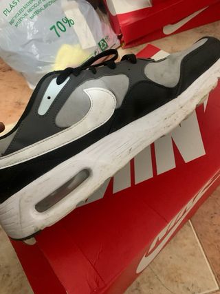 Nike Air Max Gris y Blanco