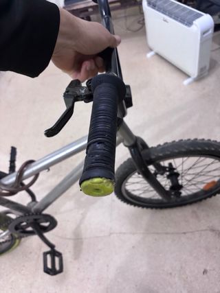 Bicicleta BMX B-Twin plateada