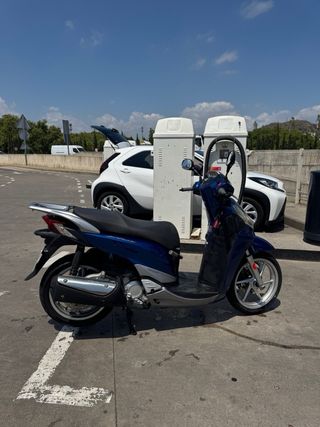 Honda SH 300i 2012 top box.