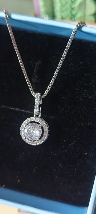 Conjunto collar y pendientes brillo circonitas