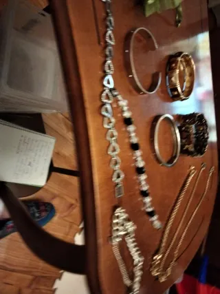 Lote de pulseras varias