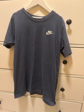 Camiseta Nike Básica Azul Marino
