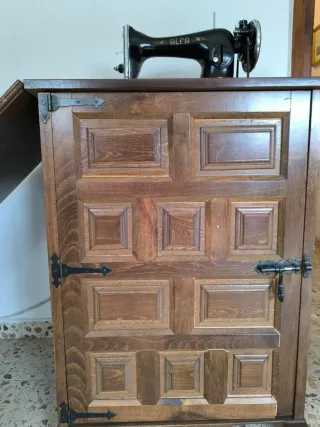 Máquina de coser ALFA clásica