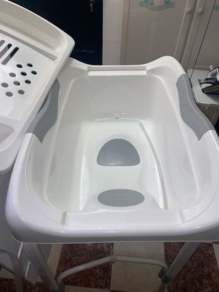 Vaschetta per neonati con fasciatoio (2 usi)