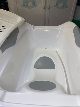 Vaschetta per neonati con fasciatoio (2 usi)