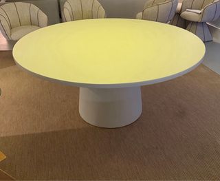 Mesa comedor redonda cemento blanco