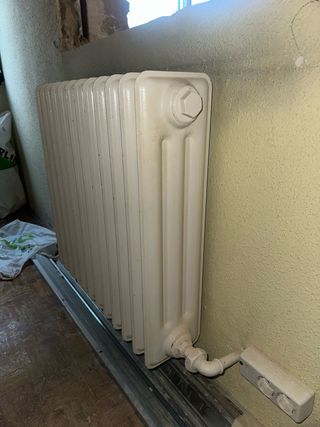 Radiador de gas blanco